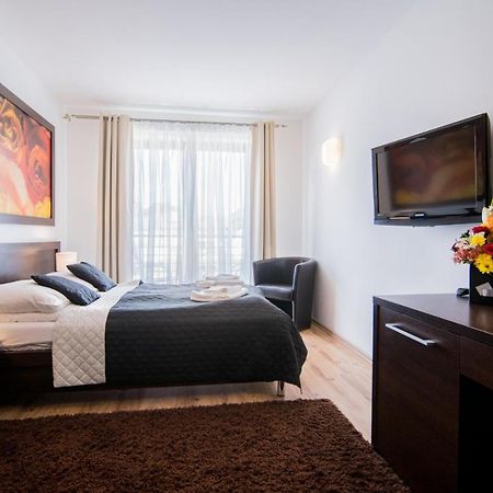 Bed and Breakfast Delfin Мендзыводзе Экстерьер фото